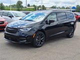 New 2026 Chrysler Pacifica Limited image 2