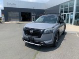 New 2025 Nissan Pathfinder Platinum image 3