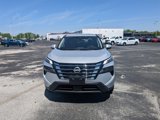 Used 2024 Nissan Rogue SV image 2