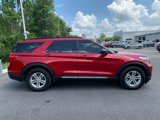 Used 2023 Ford Explorer XLT image 2