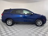 Used 2022 Chevrolet Equinox LS w/ LS Convenience Package image 4