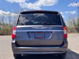 Used 2015 Chrysler Town & Country Touring image 4