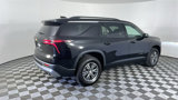 New 2025 Chevrolet Traverse LT image 3