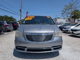 Used 2013 Chrysler Town & Country Touring image 2