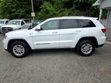 Used 2020 Jeep Grand Cherokee Laredo image 2