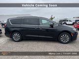 Used 2021 Chrysler Pacifica Touring-L image 4