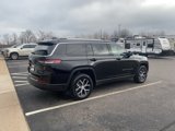 Used 2023 Jeep Grand Cherokee L Limited image 3