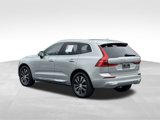 Used 2022 Volvo XC60 B5 Inscription image 3