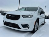 New 2025 Chrysler Pacifica Select image 3