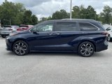 Used 2025 Toyota Sienna Platinum image 2
