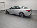 Used 2023 Nissan Altima 2.5 SV image 3