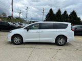 New 2025 Chrysler Pacifica Select image 6