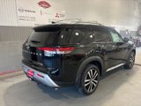 New 2025 Nissan Pathfinder Platinum w/ Cargo Package image 3