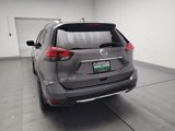 Used 2017 Nissan Rogue SV w/ SV Premium Package image 6
