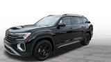 New 2025 Volkswagen Atlas Peak Edition SE image 2