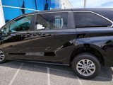 Used 2023 Toyota Sienna LE image 2