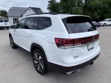 Used 2024 Volkswagen Atlas SE image 3