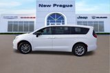 New 2025 Chrysler Pacifica Select image 6