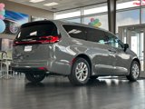New 2025 Chrysler Pacifica Select image 2