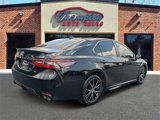 Used 2021 Toyota Camry SE image 3