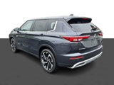 New 2025 Mitsubishi Outlander SE image 3