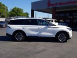 Used 2020 Lincoln Aviator Reserve w/ Equipment Group 201A image 4