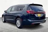 New 2025 Chrysler Pacifica Select image 3