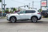 Used 2021 Nissan Rogue SV image 3