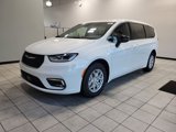 New 2026 Chrysler Pacifica Select image 3