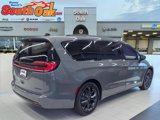 New 2025 Chrysler Pacifica Limited image 2