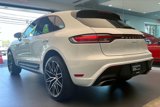 Certified 2025 Porsche Macan image 3