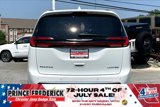 Used 2022 Chrysler Pacifica Limited image 4
