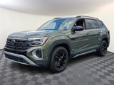 New 2025 Volkswagen Atlas Peak Edition SE image 3