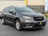 Used 2022 Chrysler Pacifica Touring-L image 2