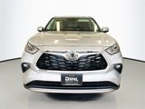 New 2025 Toyota Highlander Platinum image 2