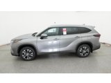New 2025 Toyota Highlander XLE image 3