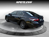 Used 2024 Toyota Camry SE image 4