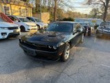 Used 2019 Dodge Challenger SXT image 4