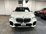 Used 2022 BMW X5 xDrive40i w/ M Sport Package image 3