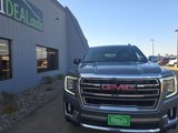 Used 2021 GMC Yukon XL SLT w/ SLT Luxury Plus Package image 3