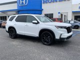 New 2025 Honda Pilot Touring image 2