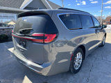 Used 2022 Chrysler Pacifica Touring-L image 4