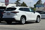 Used 2024 Toyota Highlander LE image 4