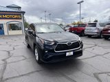Used 2022 Toyota Highlander LE image 4