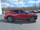 Used 2025 Chevrolet Trax RS w/ Driver Confidence Package image 4