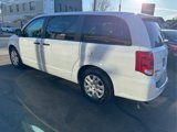 Used 2019 Dodge Grand Caravan SE w/ UConnect Hands-Free Group image 4