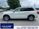 Used 2017 Volvo XC90 T5 Momentum w/ Vision Package image 4