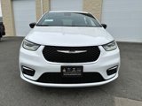 New 2025 Chrysler Pacifica Select image 4