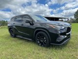 Used 2021 Toyota Highlander XLE image 2