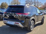 New 2025 Nissan Pathfinder SL image 5